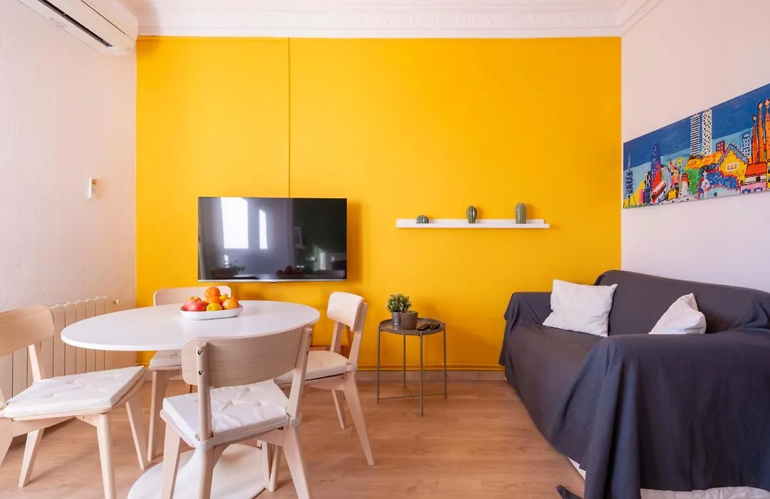 Sunny Apt Barcelona 22-1